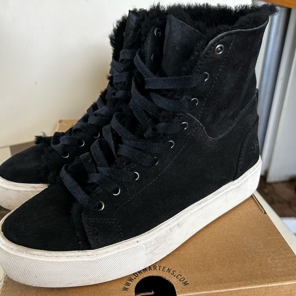 Ugg Beven Trainer boots Size W8